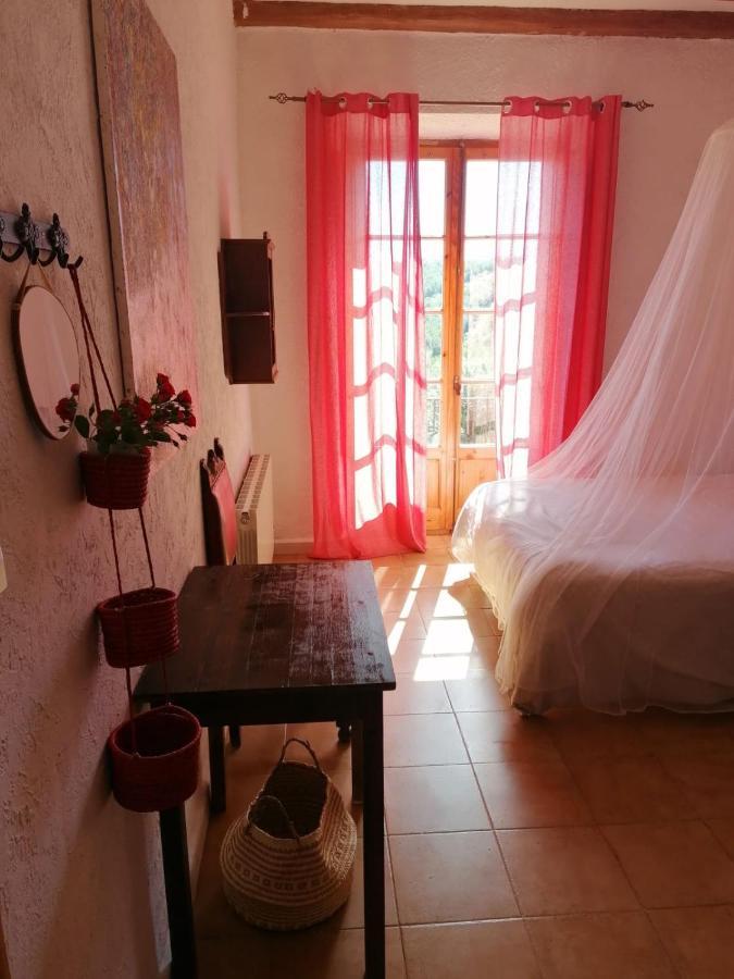 Maset Del Garraf Guest House Olesa de Bonesvalls Exterior foto