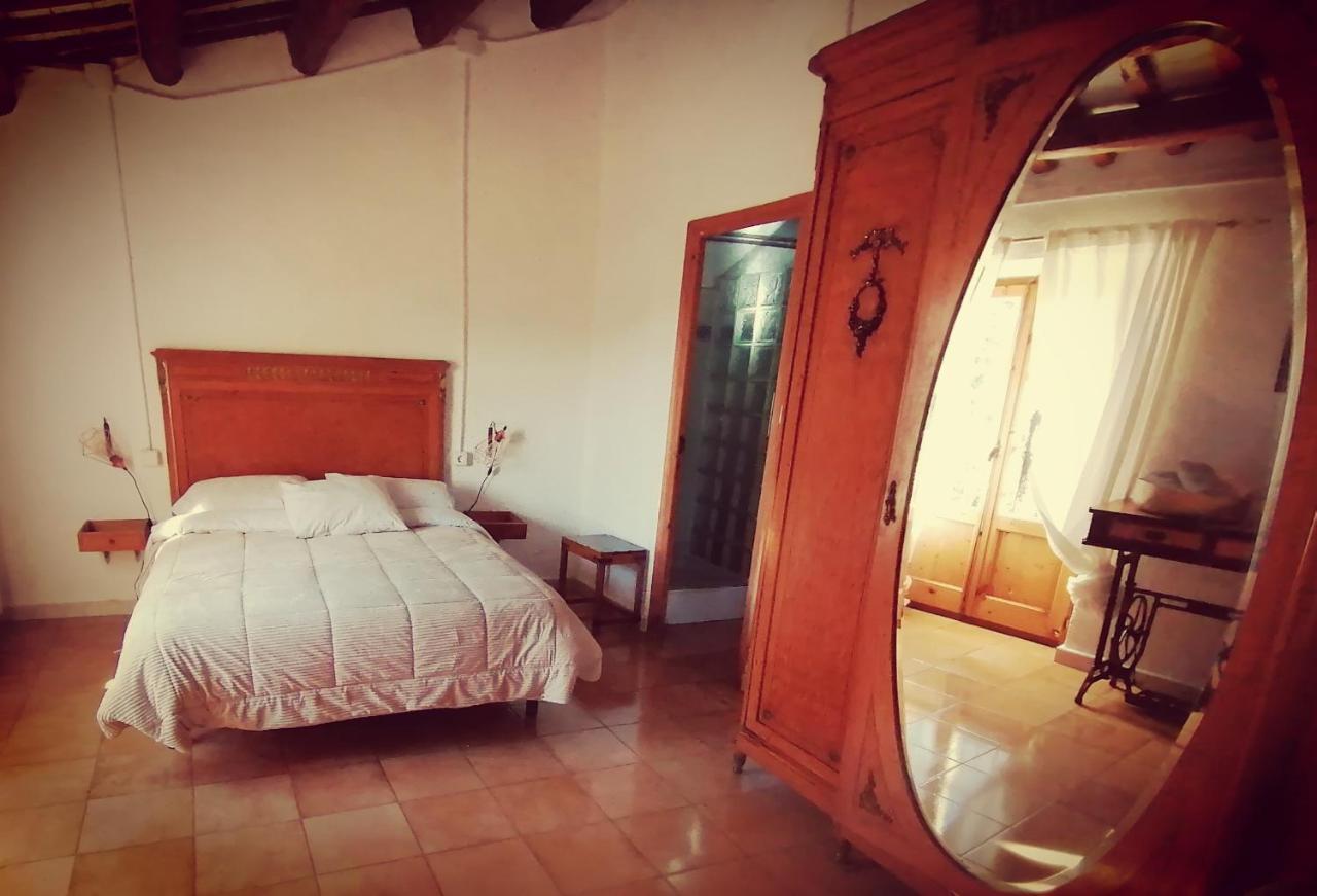 Maset Del Garraf Guest House Olesa de Bonesvalls Exterior foto